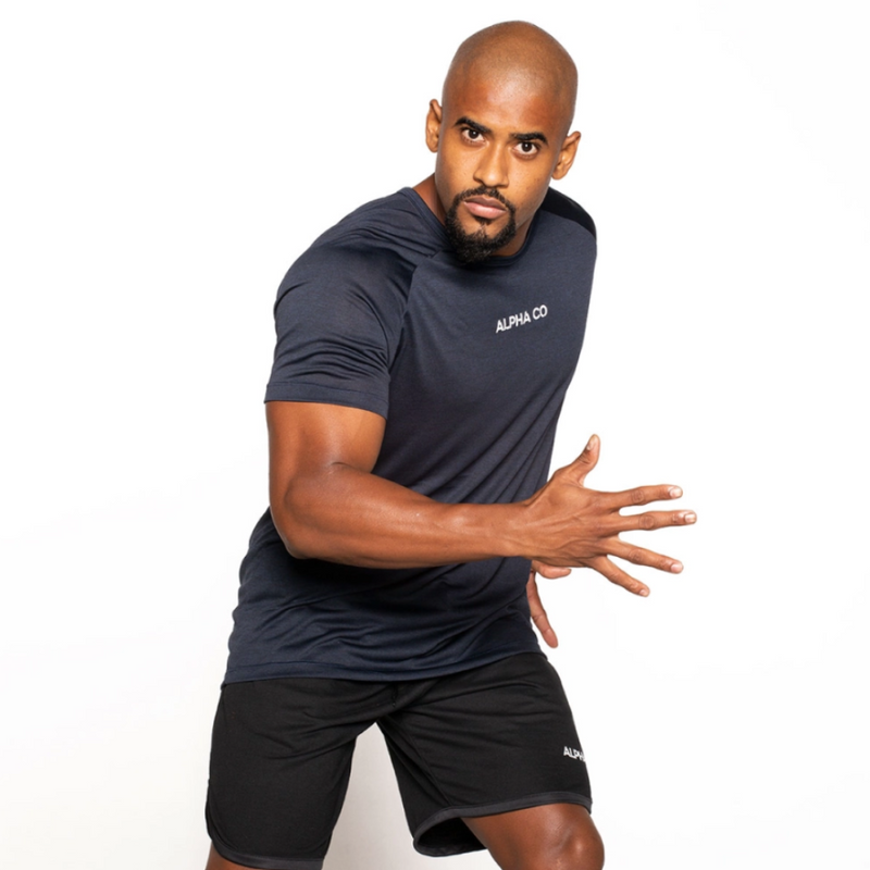 Kit Performance Masculino: Camisetas Dry Fit + Shorts Esportivos