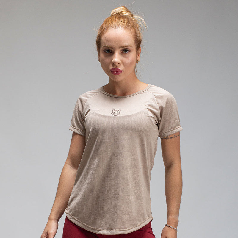 CAMISETA FEMININA LOBO GEO